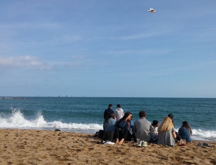 רונית כפיר סופשבוע בברצלונה חוף הים